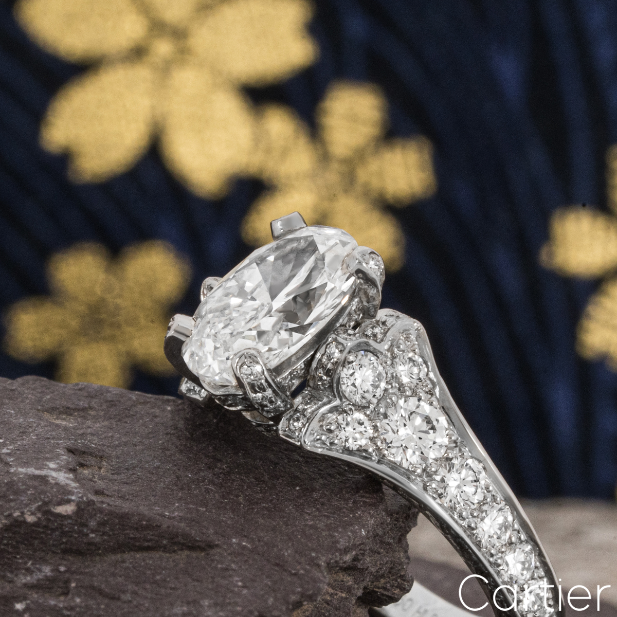 The Complete Guide to Rolling Rings & Cartier Trinity Rings – Raymond Lee  Jewelers